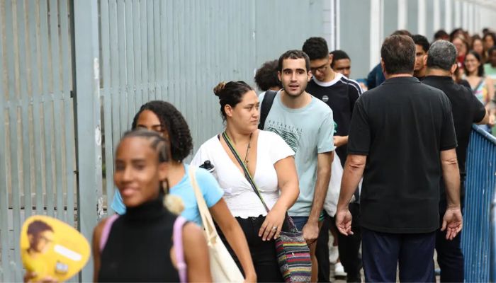 Enem 2025: cerca de 70% dos inscritos fizeram as duas etapas da prova